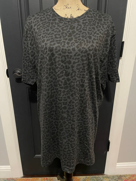 BLACK LEOPARD TEE